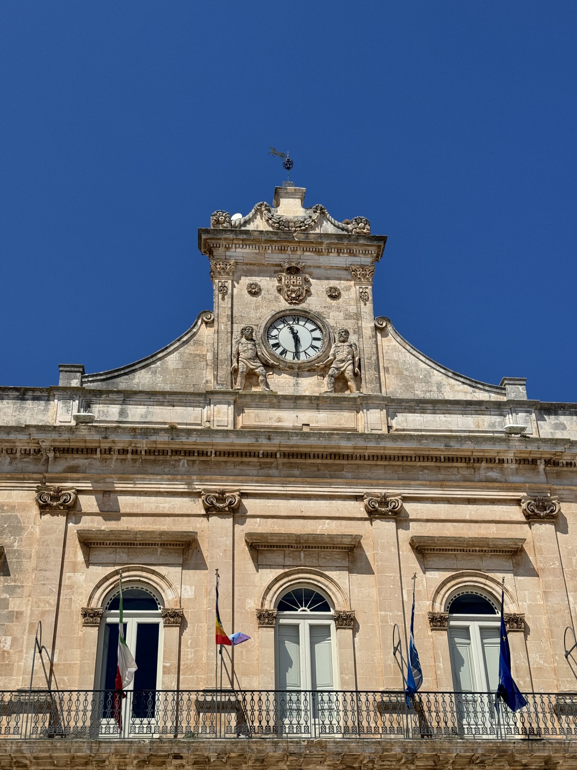 Ostuni Piazza Della Libertà